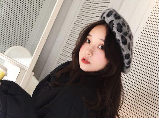 20岁少女抖音直播忘记开美颜, 1小时掉粉13万, 网友: 照片有毒!