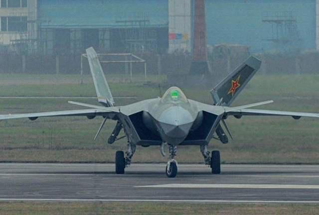 解放军战机为何没有歼17,18,19型号?这里告诉你原因
