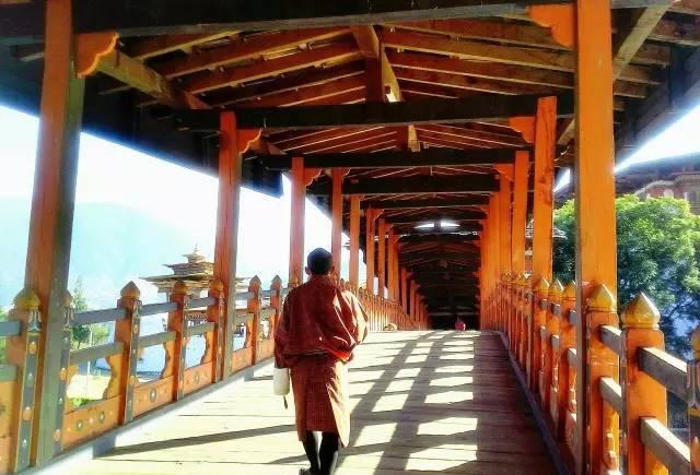 没去过不丹, 都不知道什么叫做生活|不丹|普那卡|虎穴寺|布姆唐|寺庙_新浪新闻