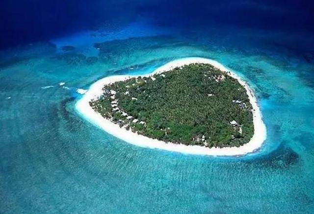 中国土豪买下世界最漂亮的心形海岛,网友:在北京也就个厕所钱!