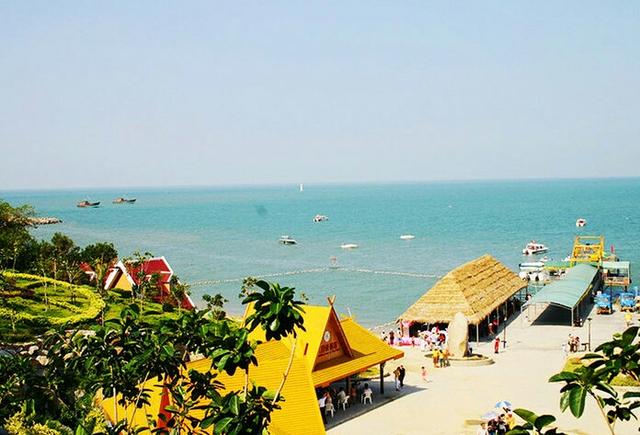 潜水旅游区位于电白县南部沿海,离茂名水东港区约8.6海里.