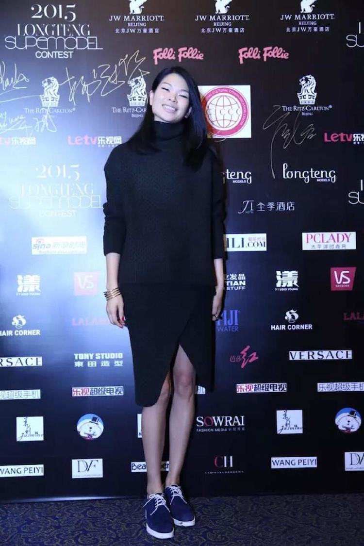 超模吕燕如今虽然没有颜值但是身材却足以征服全世界