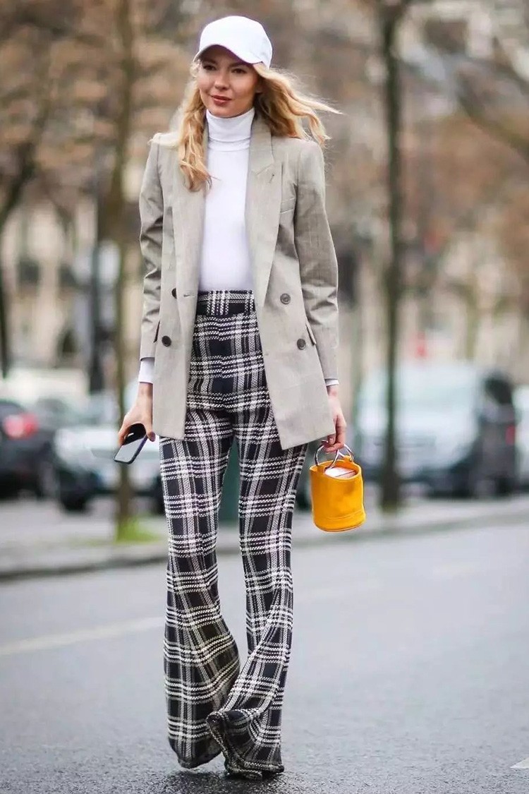 高领毛衣别压箱底,这样搭配显瘦又时髦,比衬衫