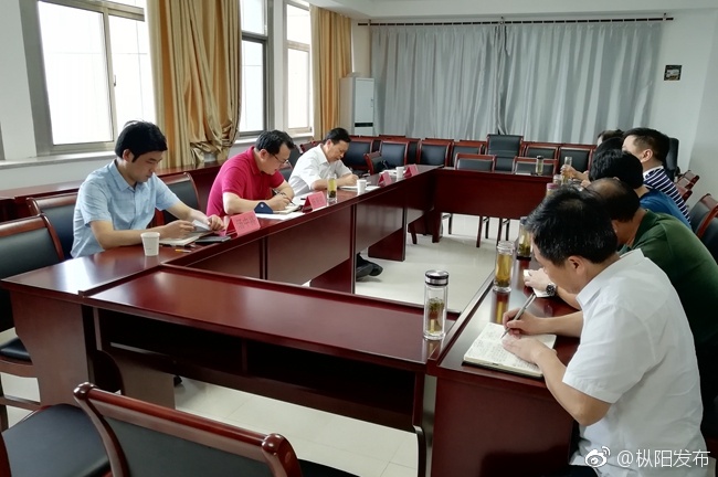 杨贤招到县安监局调研指导工作