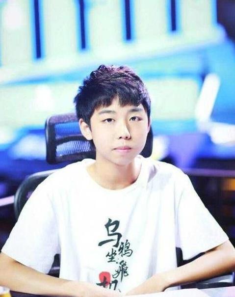 网友评出吃鸡实力最强主播, 小叮当垫底, 韦神都不算第一?