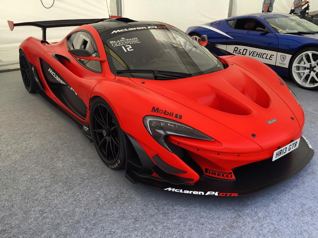 赛道猛兽之哑光红迈凯伦p1 gtr,p1 任何颜色都能驾驭,霸气十足