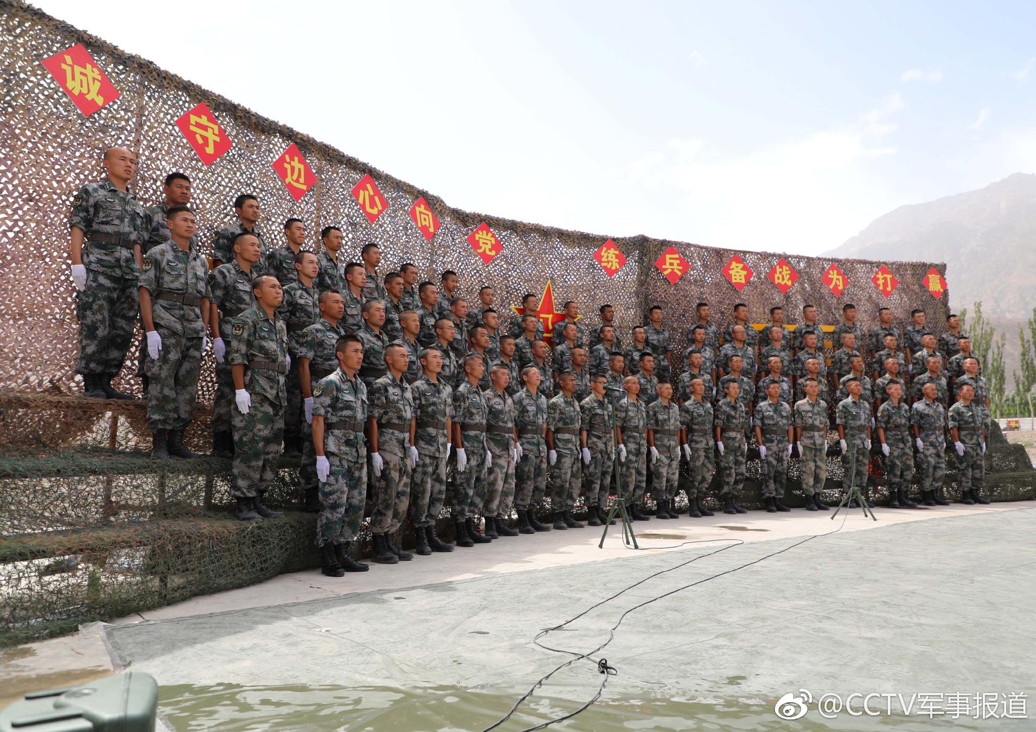 新疆阿克苏军分区组织红色基因代代相传强军战歌声声嘹亮庆八一