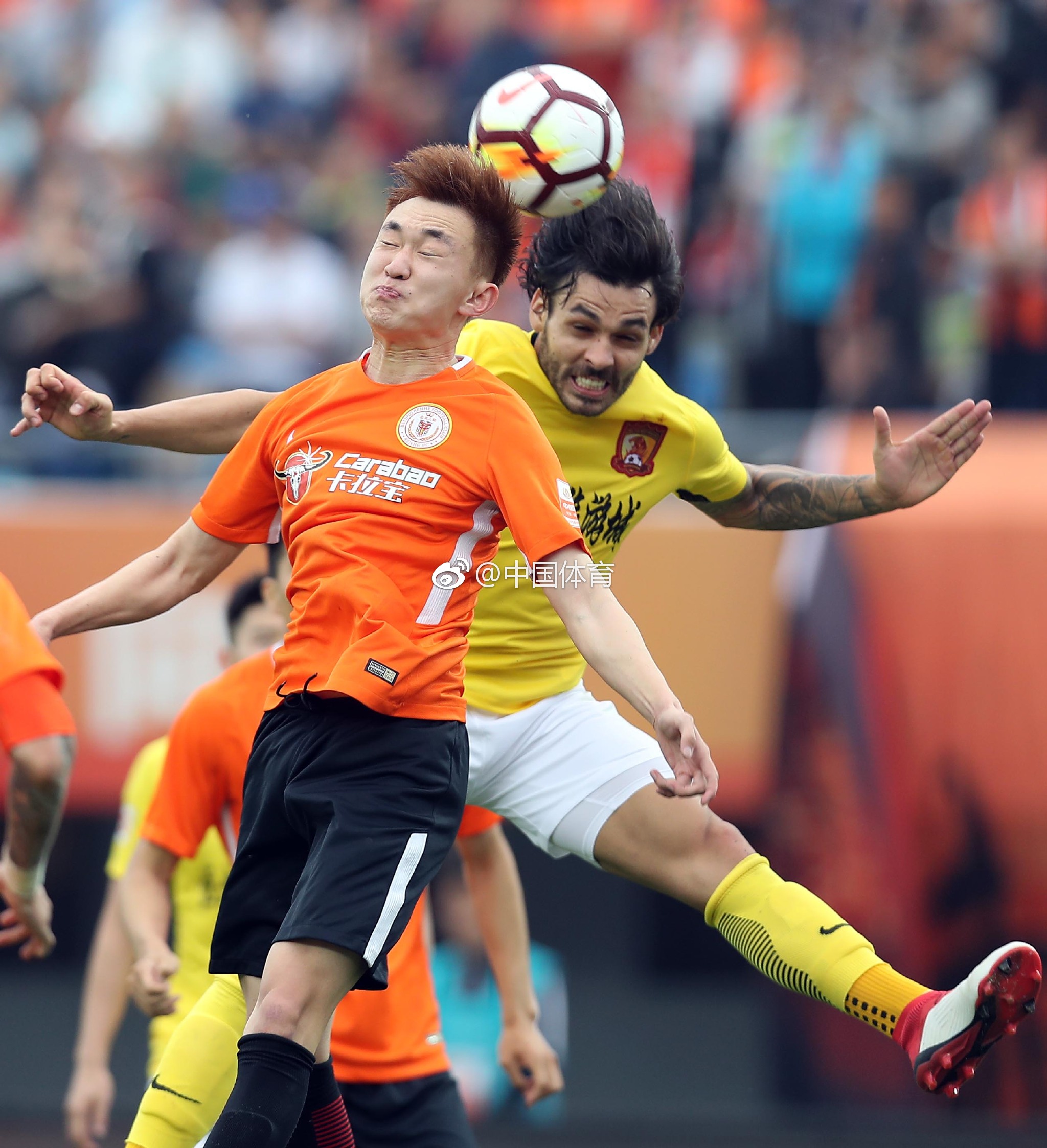 中超联赛第十一轮,北京人和2比0战胜广州恒大.