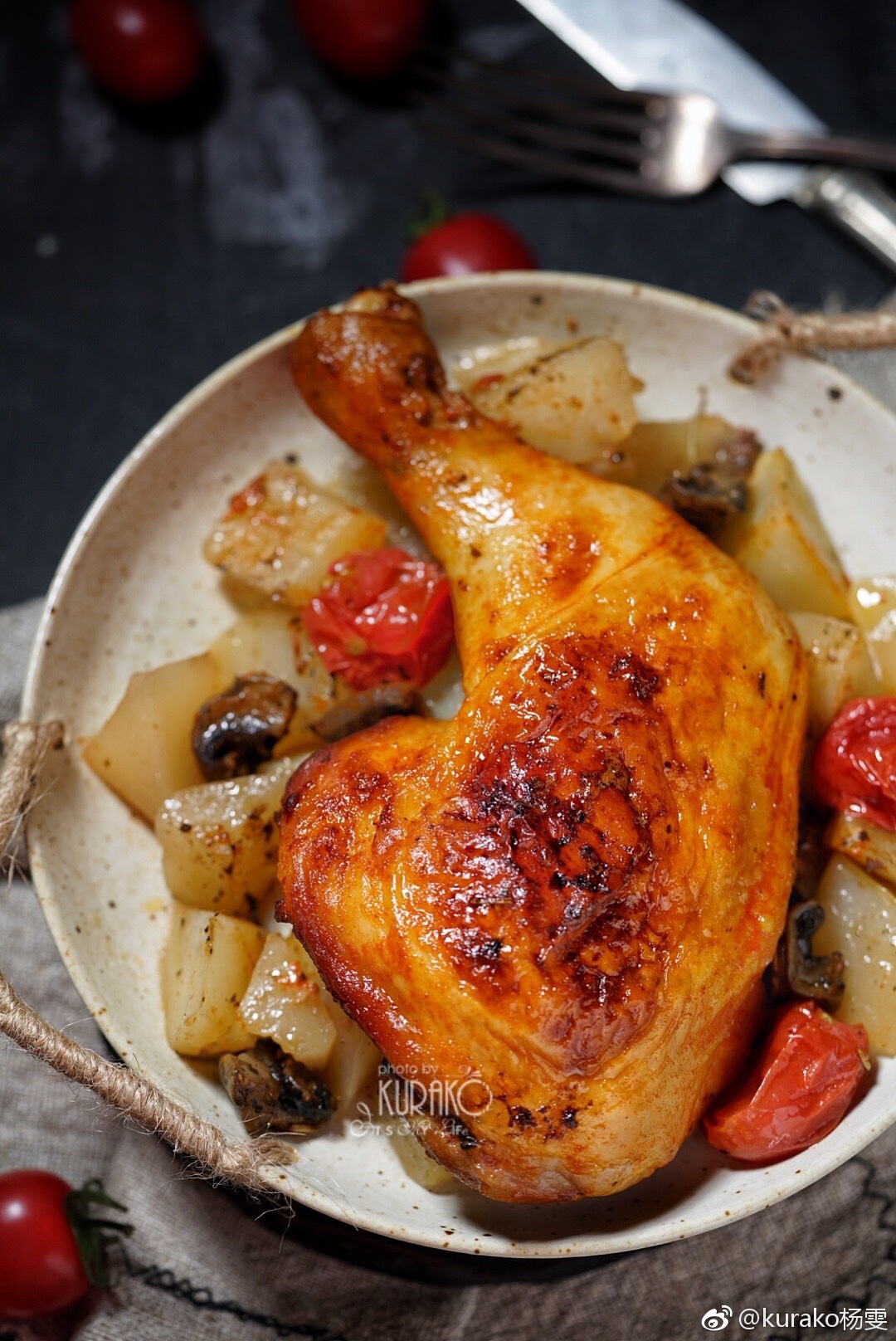 今天biubiu的主菜,蜜汁奥尔良烤鸡腿~~这个点发,不算放毒吧