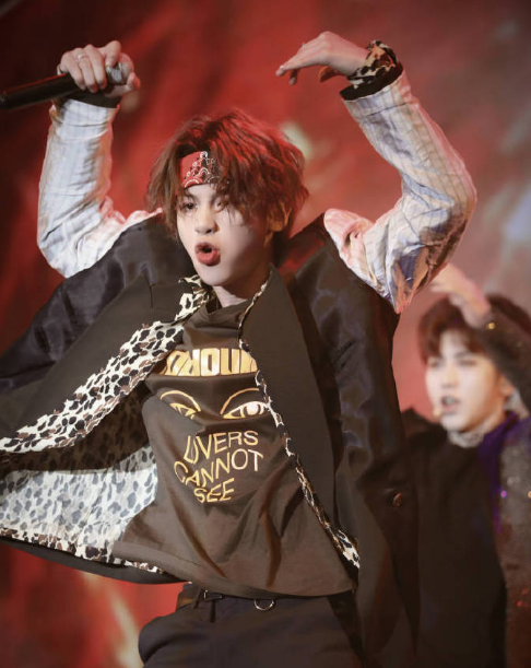 npc透露幕后趣事蔡徐坤笑场全赖黄明昊陈立农无聊到锤水泥