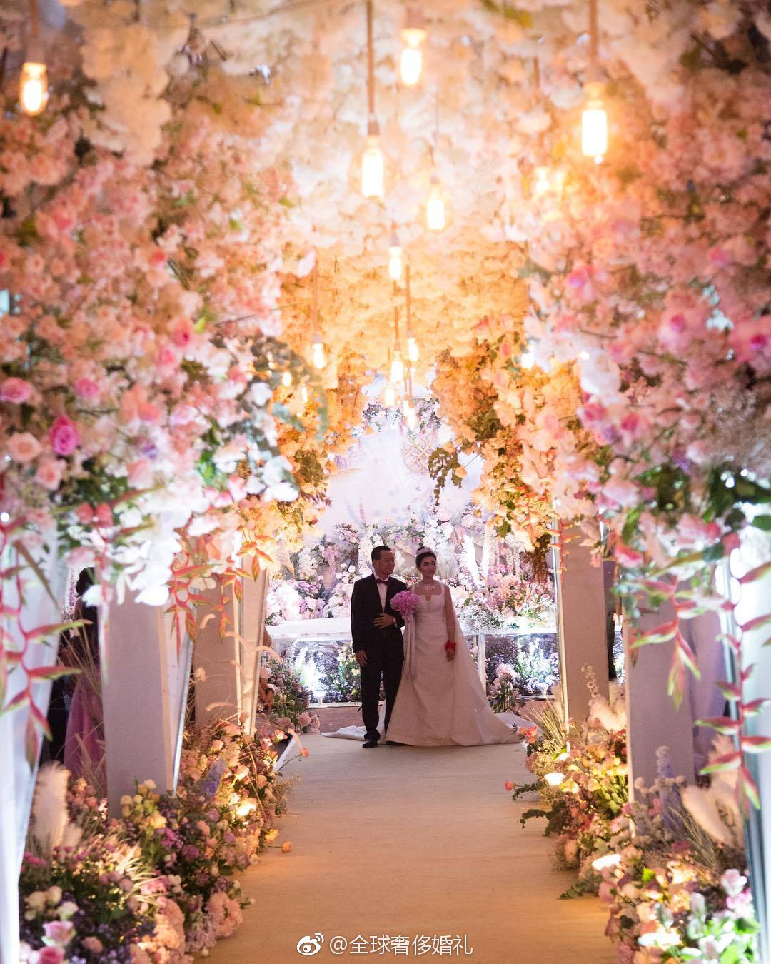 婚礼迎宾走廊