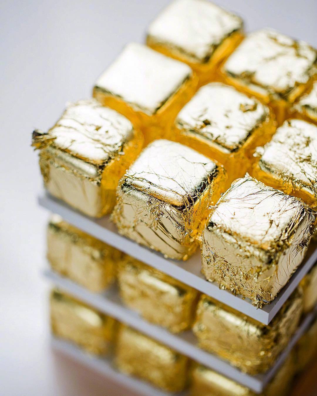 那个擅长做魔方蛋糕的法国甜品大师 cédric grolet 的新作品|魔方|甜