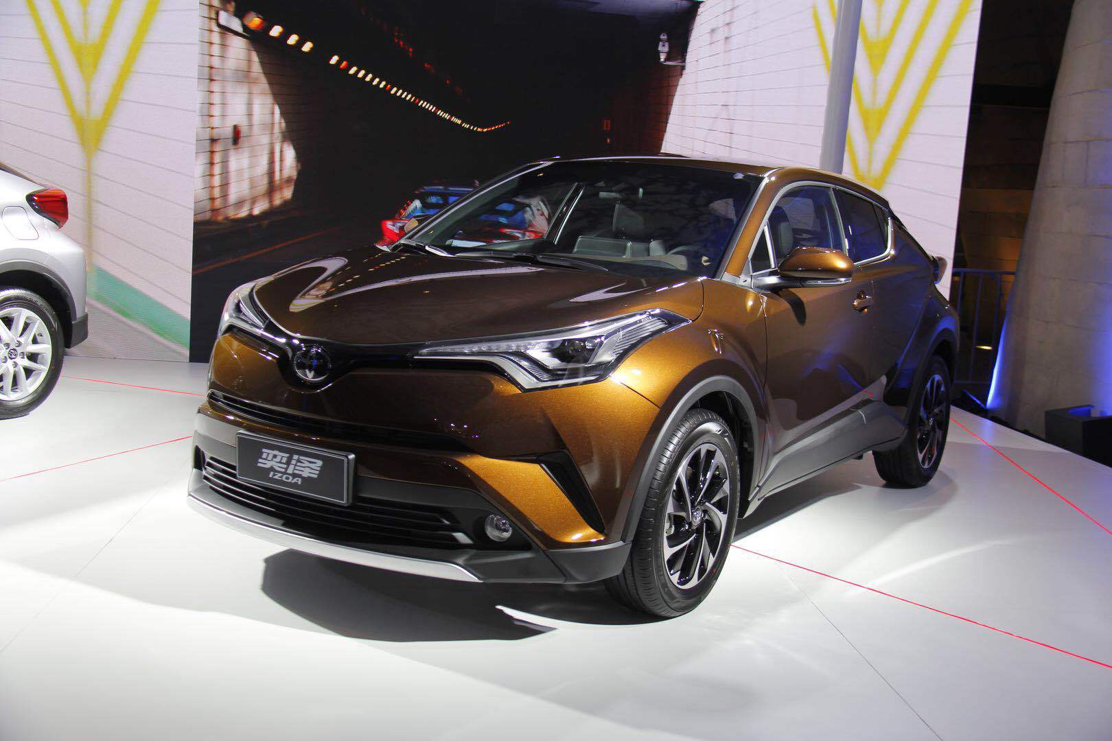 98-17.58万元 一汽丰田奕泽izoa上市