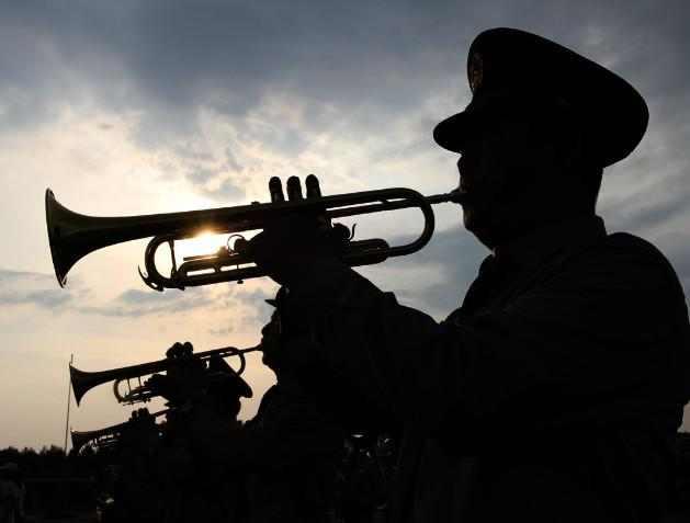 军号|冲锋号|起床号_新浪新闻