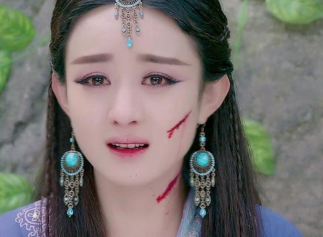 盘点那些似哭未哭的女星,杨幂心碎,赵丽颖绝望,她美得不像真人