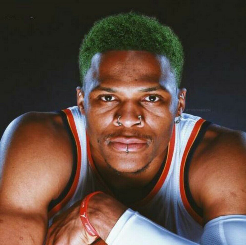 nba球员也有黑照!科比爆炸头,库里小平头,图三这位是?