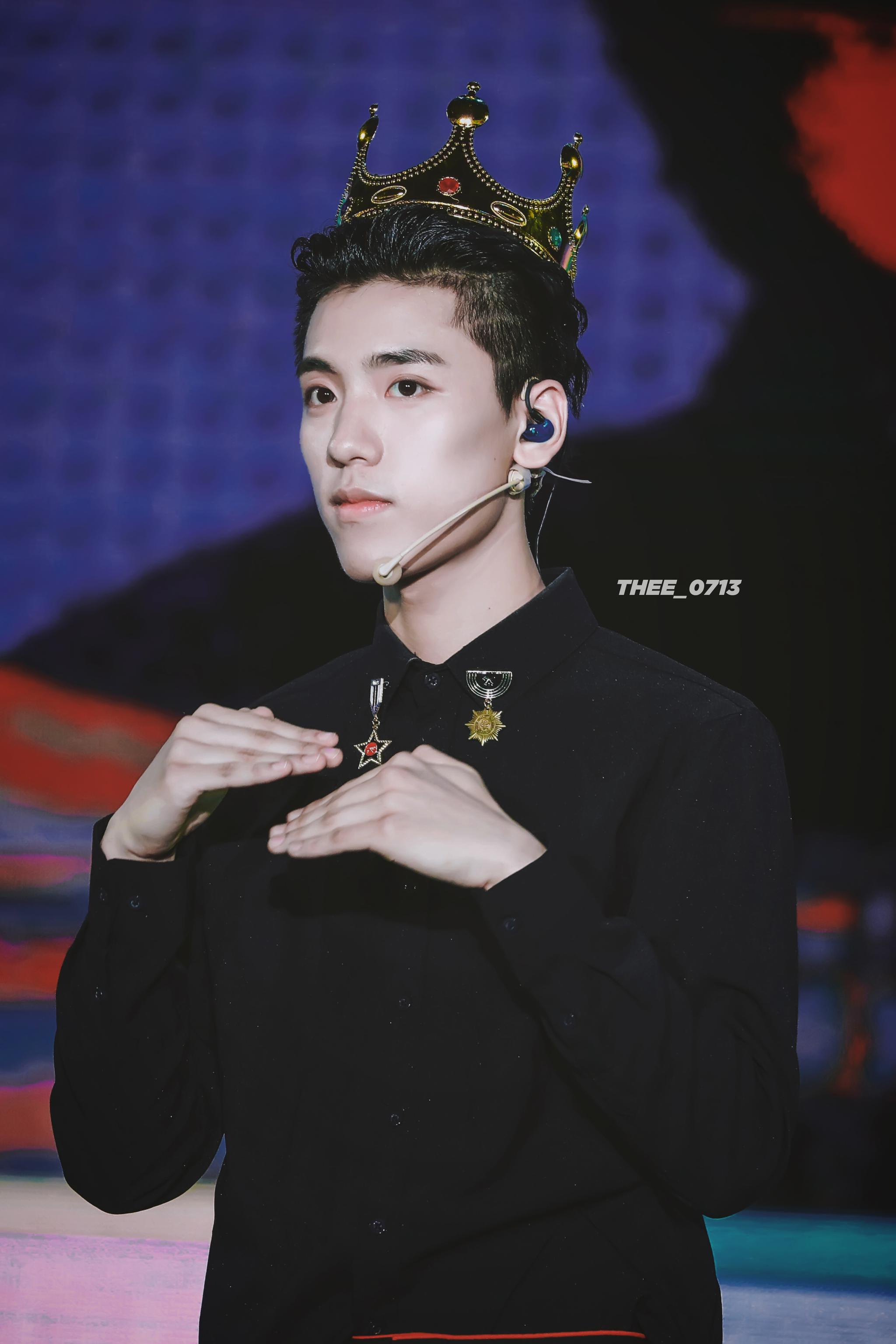 子异经常以不同的造型出现在观众视线,或是超酷脏辫_新浪看点