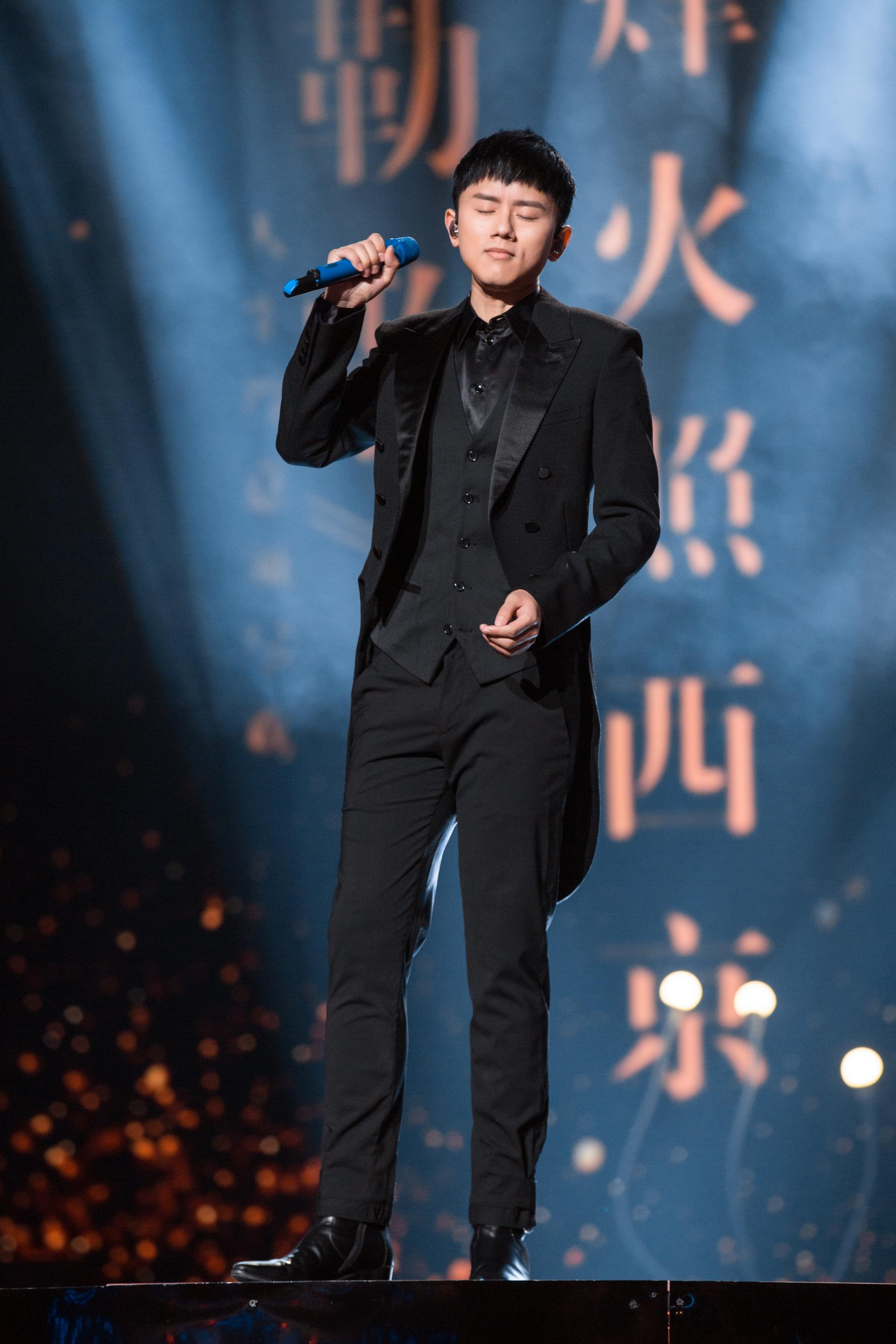 流传》演唱的同名主题曲(盛典照常播出) 经典传唱杰再次上线,听@张杰