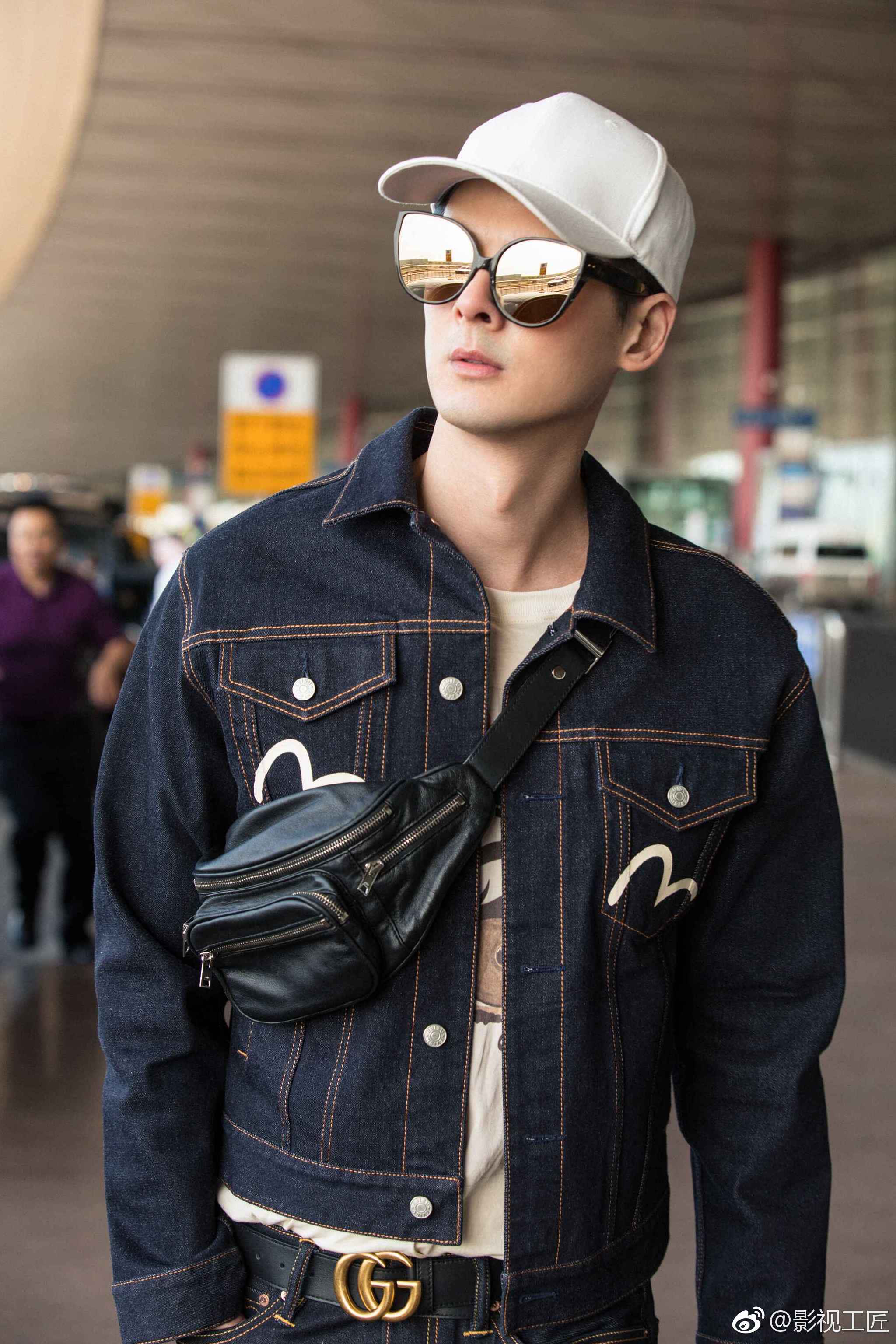 郭品超 受品牌邀请出席伦敦时装周,现身机场组图来袭