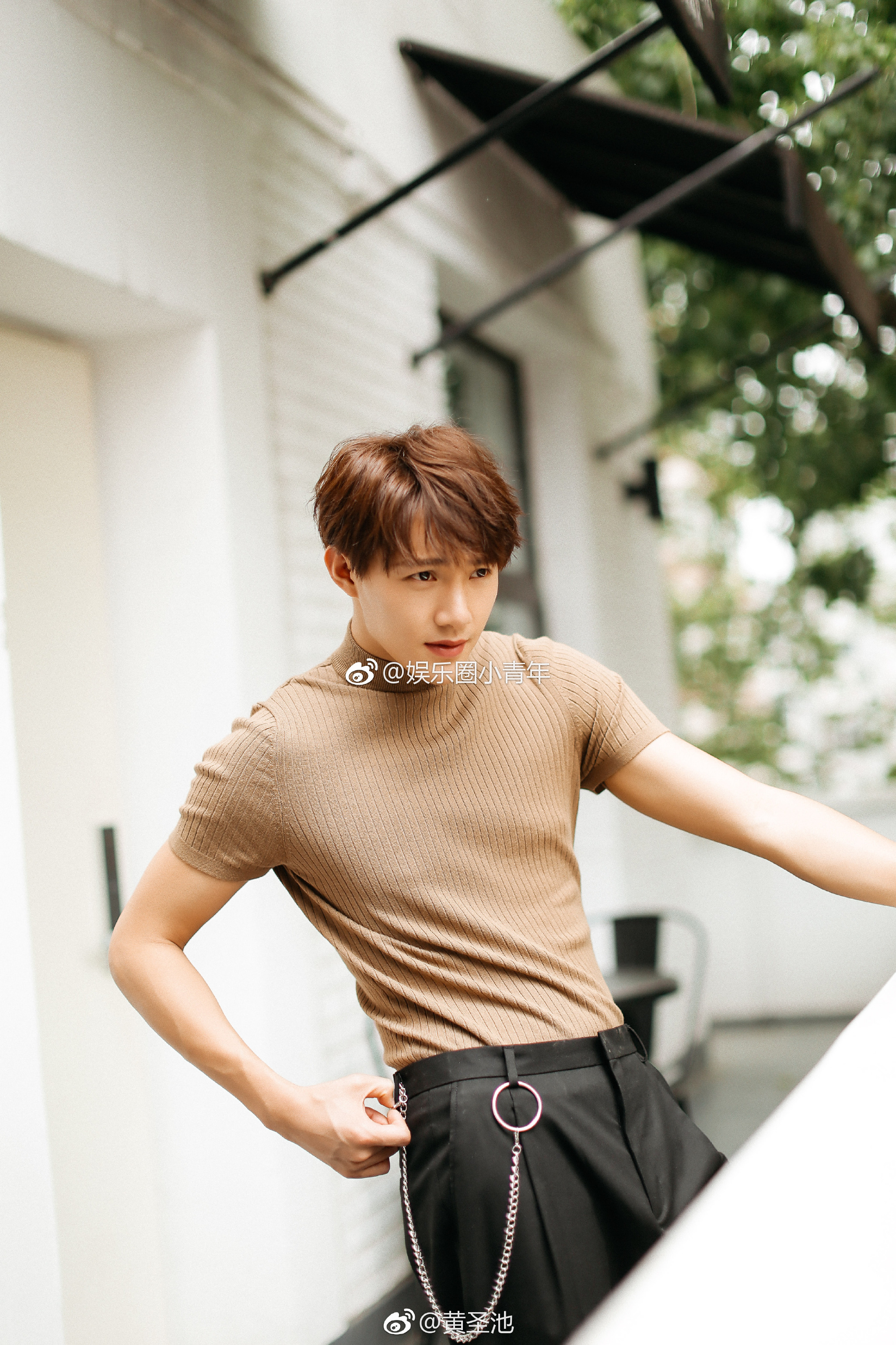 自从被《泡沫之夏》的洛熙圈粉,翻看了黄圣池微博_新浪看点