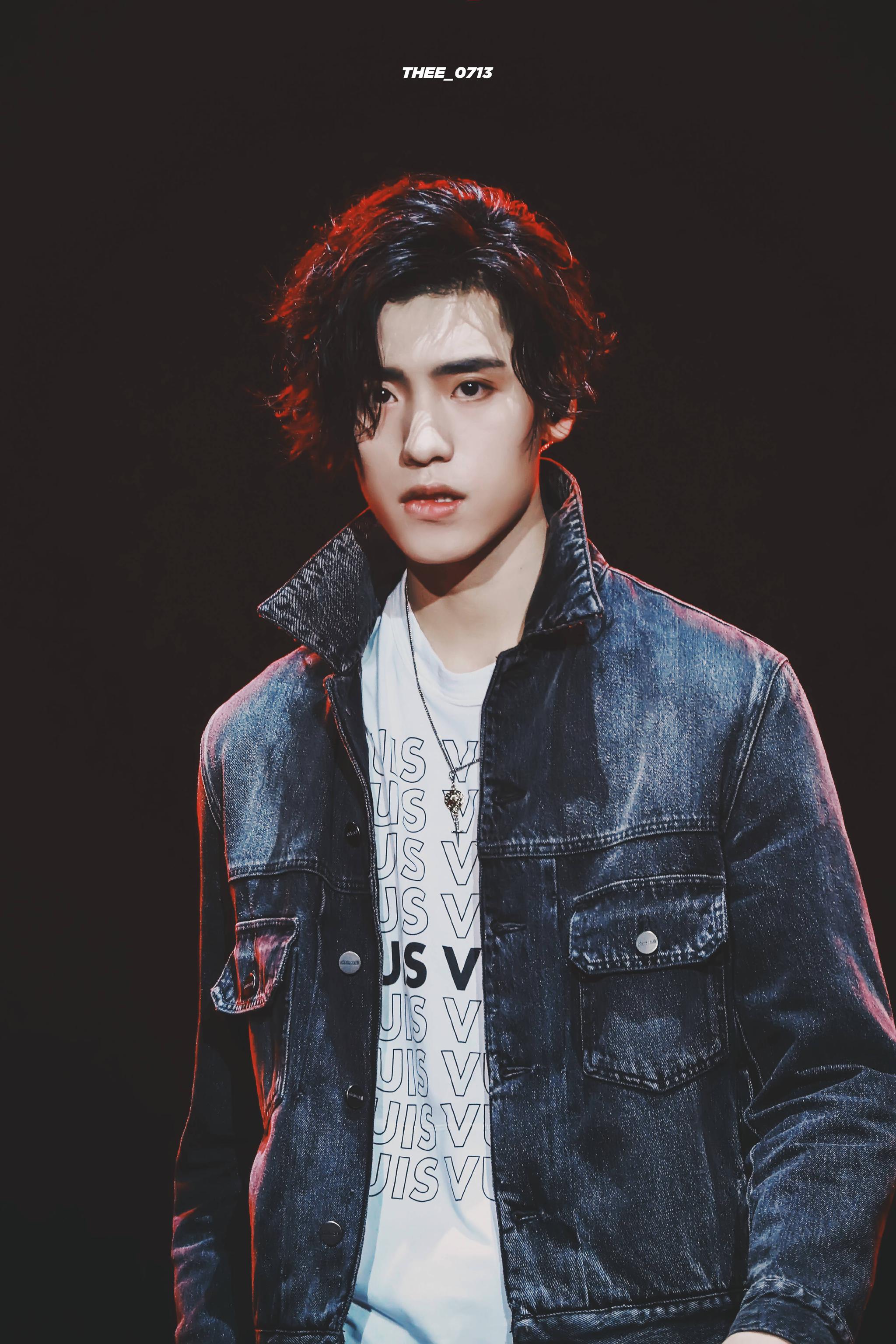 子异经常以不同的造型出现在观众视线,或是超酷脏辫_新浪看点