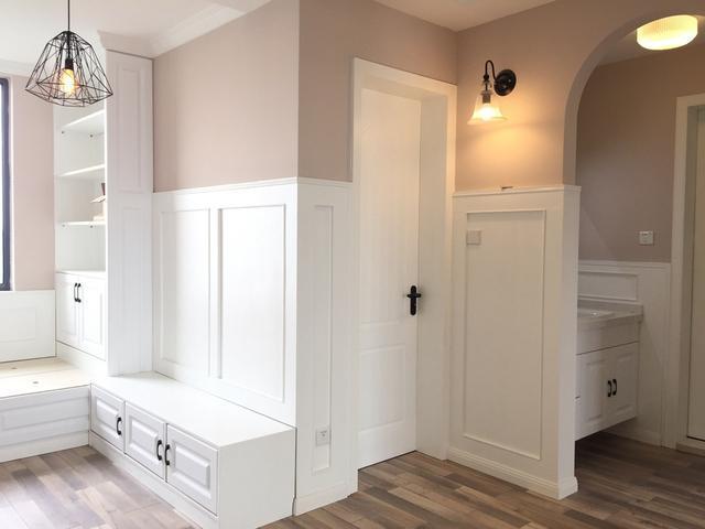 参观朋友新房,一进门就被餐厅榻榻米美到了,想想自己的,心酸.