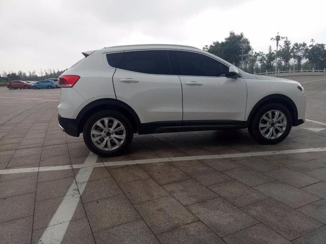 哈弗h4行驶2000公里真实感受,车主:有优点也有缺点,油耗一般