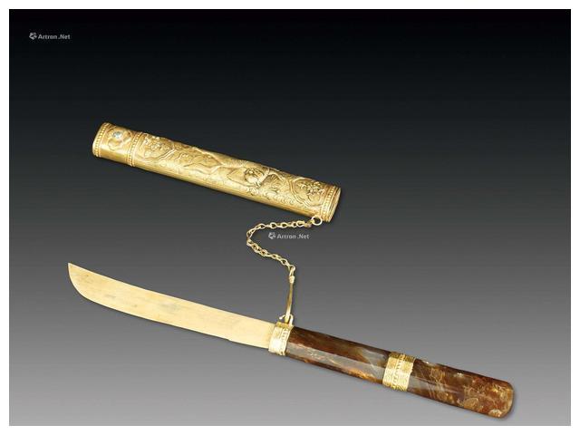 有人说他大祸临头,他不以为意,本以为可以装疯逃过但还是被处死