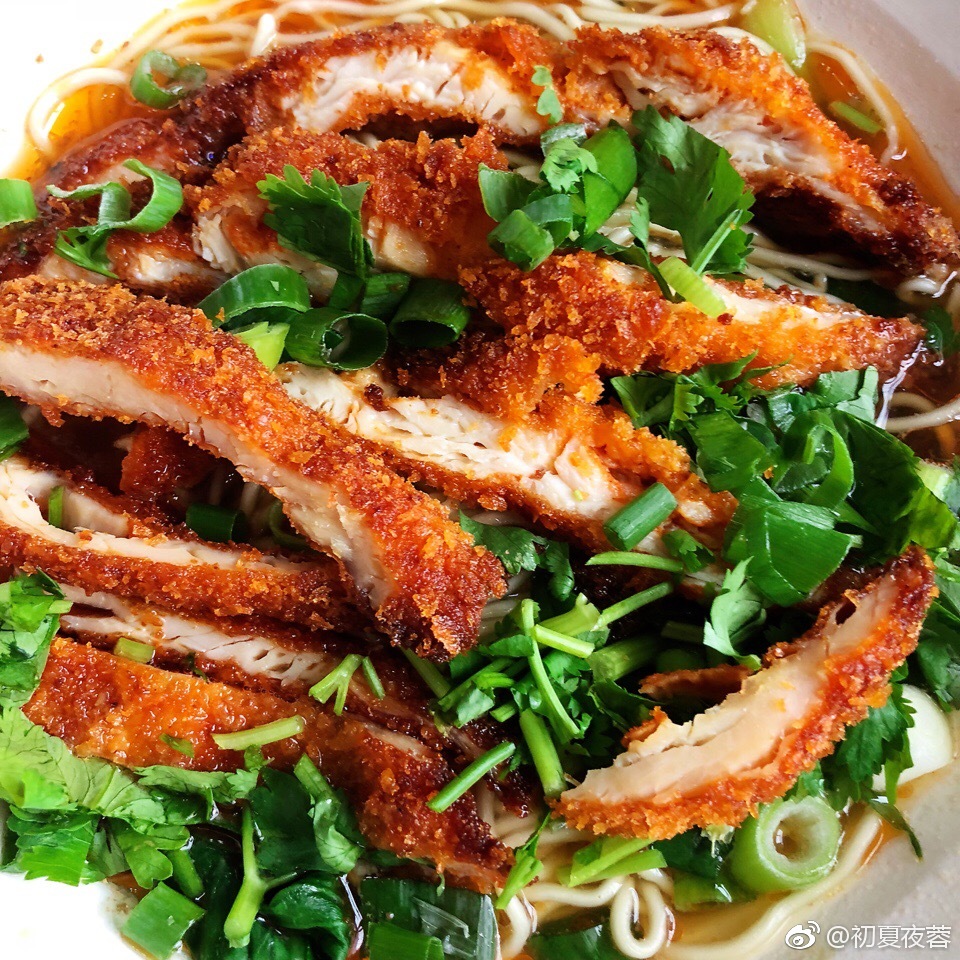 晚餐 香酥鸡排面 肉夹馍 晚上跟生气了带着生气