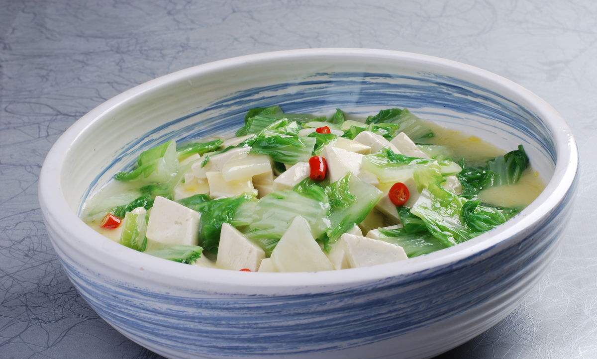 白菜炖豆腐怎么做好吃?大厨教你一招,学会了多吃两碗饭