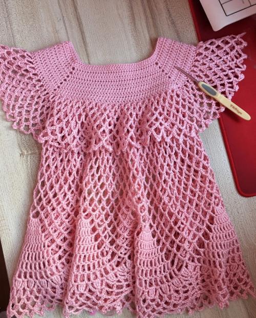 毛衣编织 2天即可完成的梦幻唯美宝宝钩针公主裙