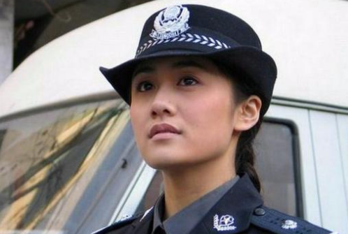 头号警花上过春晚却与2只老虎有染,一番激情过后,结局令人唏嘘|王菲