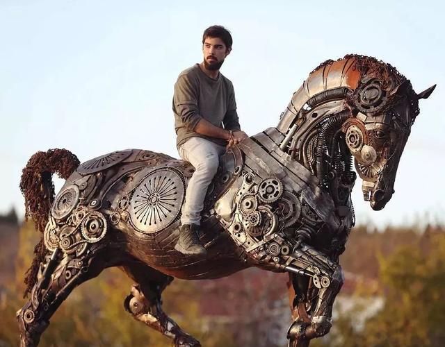 金属雕塑家——cem 02zkan|雕塑|机械马|雕塑师_新浪新闻