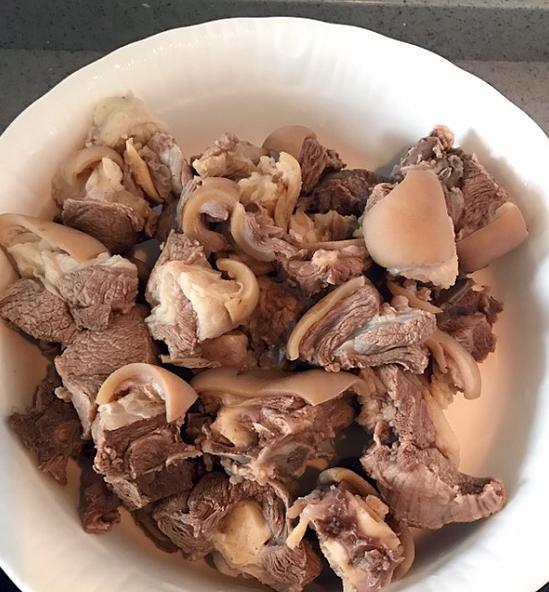 冬天这样吃羊腩煲,孩子一年不生病