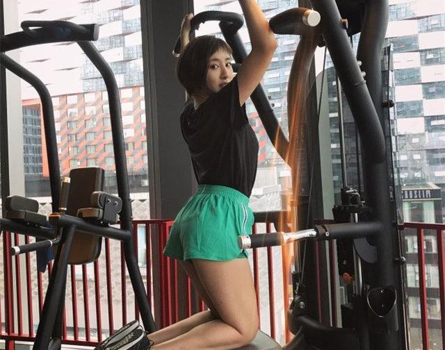 1米58五冠王邹凯近照婚后半年甜蜜幸福妻子周捷大长腿吸睛