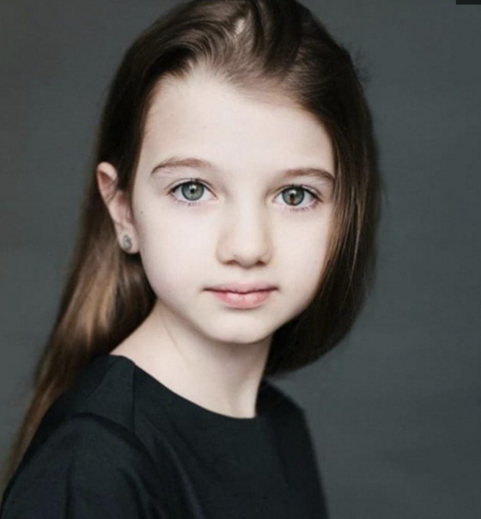 亚美尼亚血统混俄罗斯血统.这大概是这一组照片里最美的