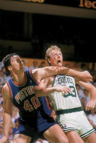 nba赛场上那些暴力的肘击瞬间,乔丹也动肘,科比kg流血不止