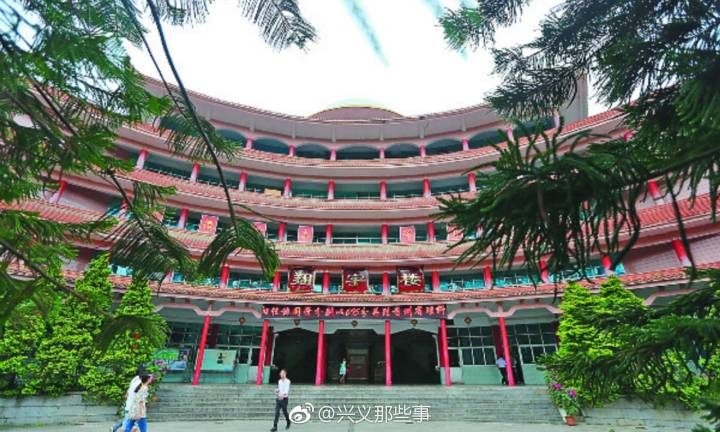 贵州兴义八中2018年高考一本率96.51%,文理科680分以上共16人!