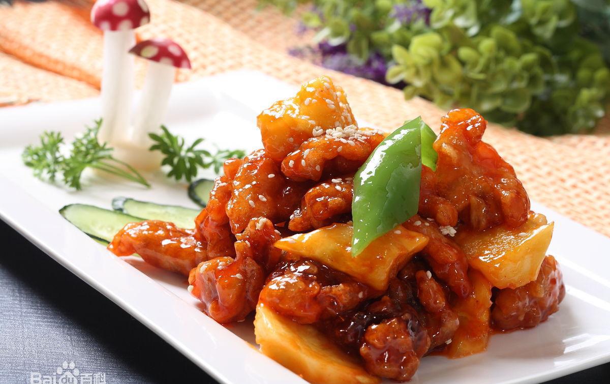 糖醋咕噜肉又名古老肉 始于清代 是广东传统名菜之一