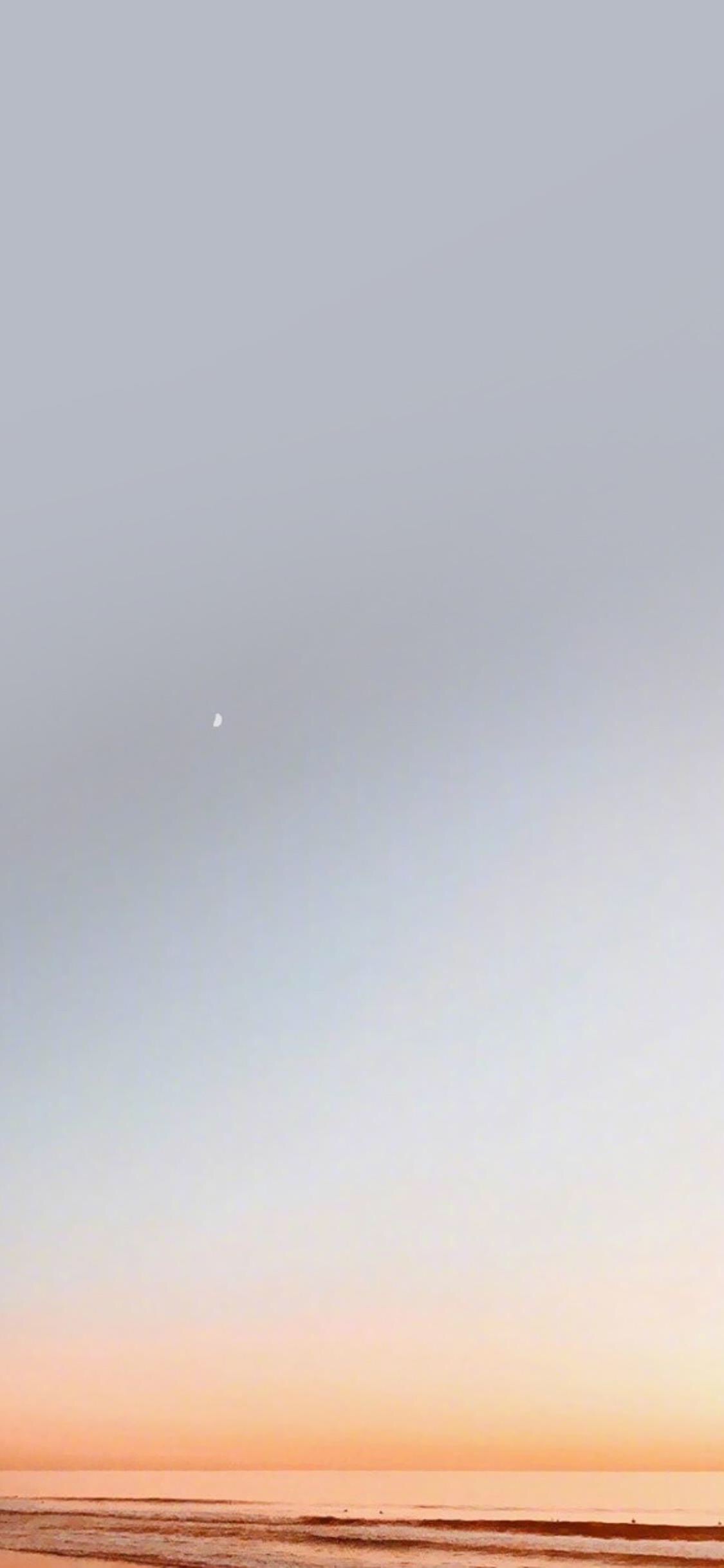 现在推送昨日满满的港风色彩壁纸的原图,欢迎下载