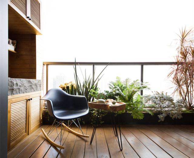 阳台空间巧妙装饰一下,闺蜜都喜欢来我家拍照了