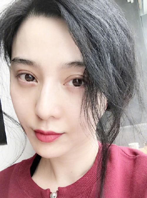 angelababy直播化妆纯素颜的她令网友大吃一惊666