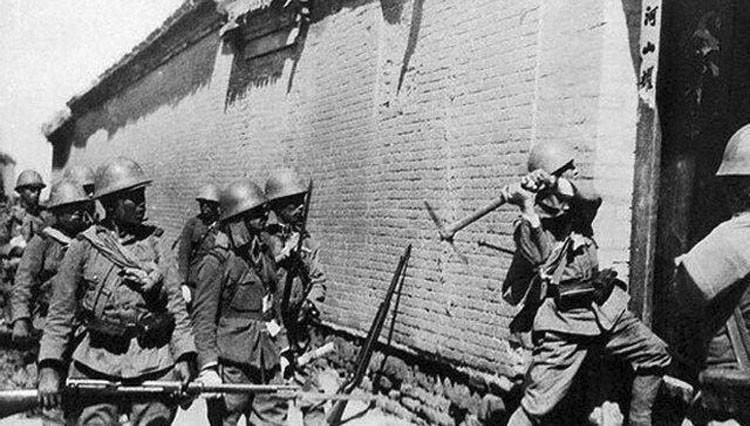 在"大和魂万能"的思想指导下,日军一切以作战为先,即便是饿肚子也能