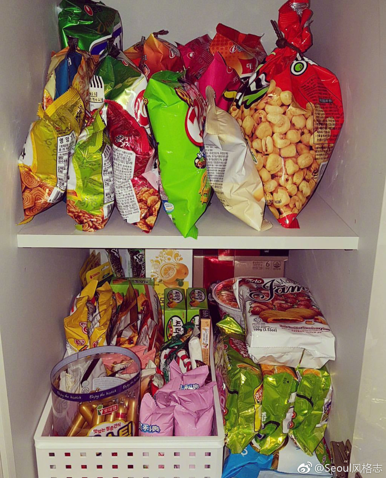 无论家里,办公室还是教室,简直迷你便利店级别的囤零食区