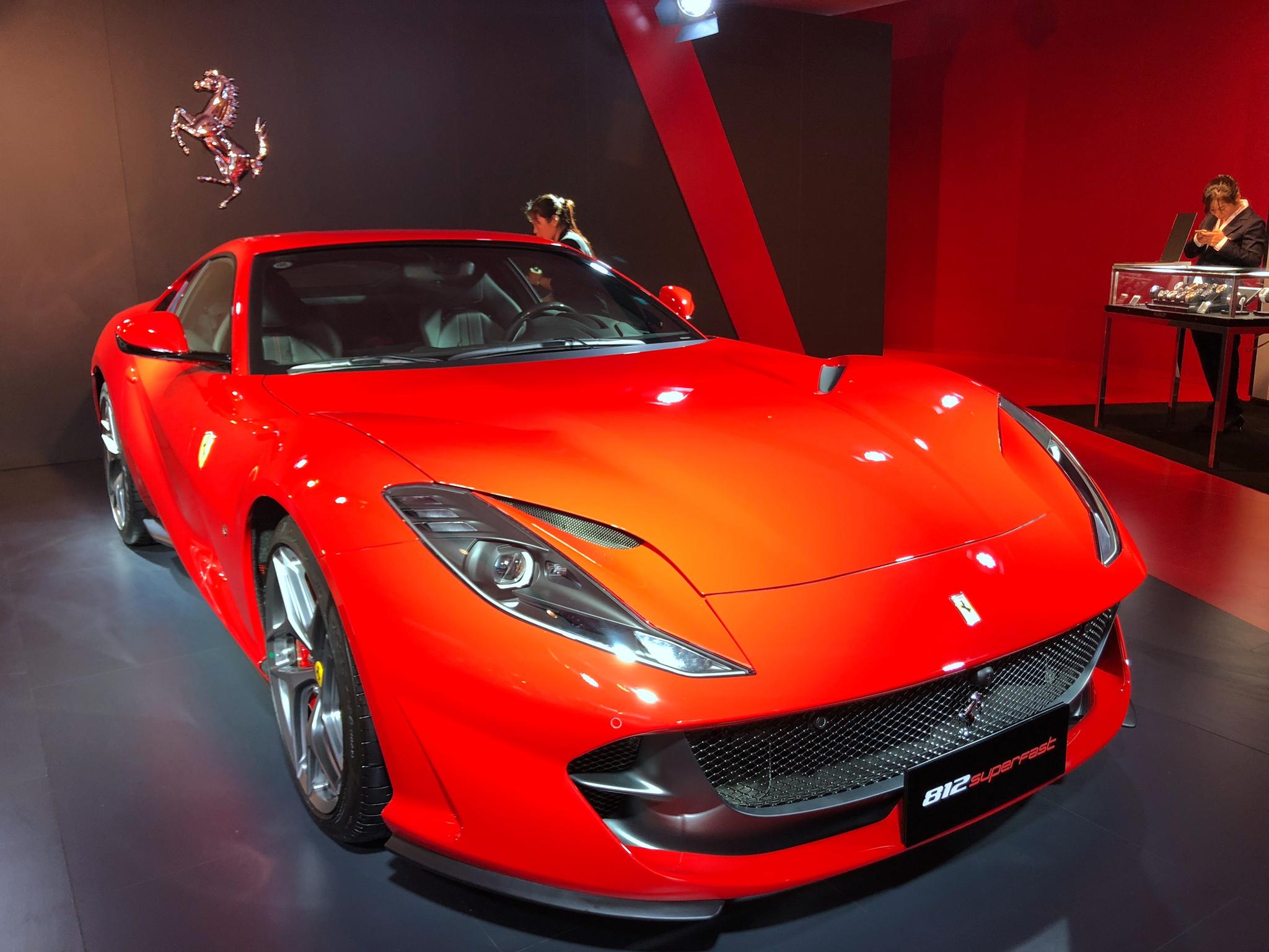 白话车事件:法拉利488 pista亚洲首秀,亮相北京限时概念店