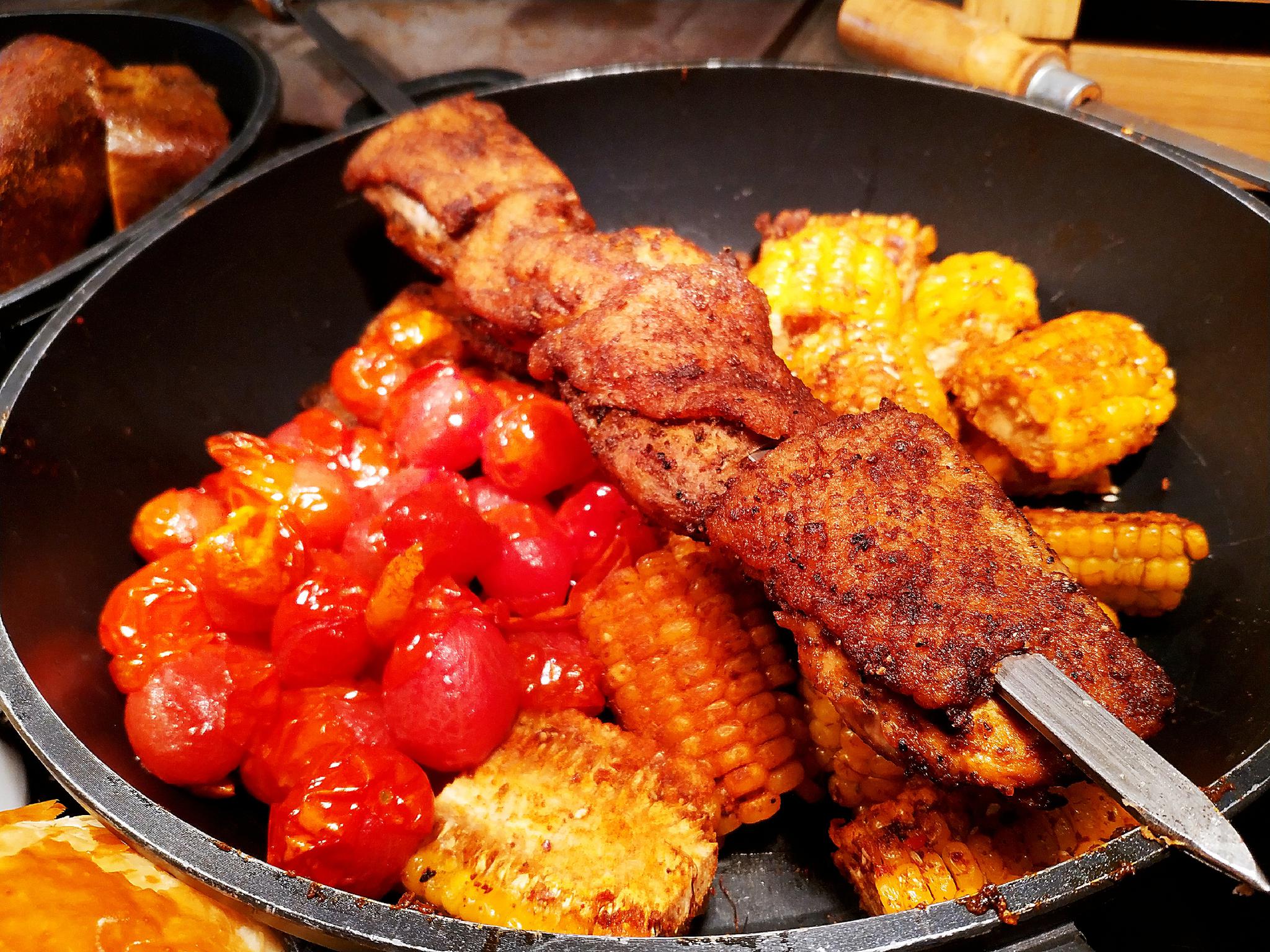 盛宴标帜自助晚餐,低调奢华的巴西bbq酷炫来袭.配合全球精选美食