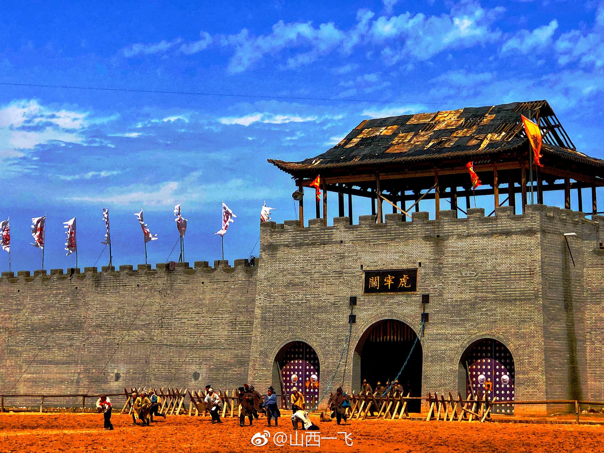 古装实景演出《梦回三国》之三英战吕布，骑马打仗，攻城攻心|梦回三国|攻心|吕布_新浪新闻