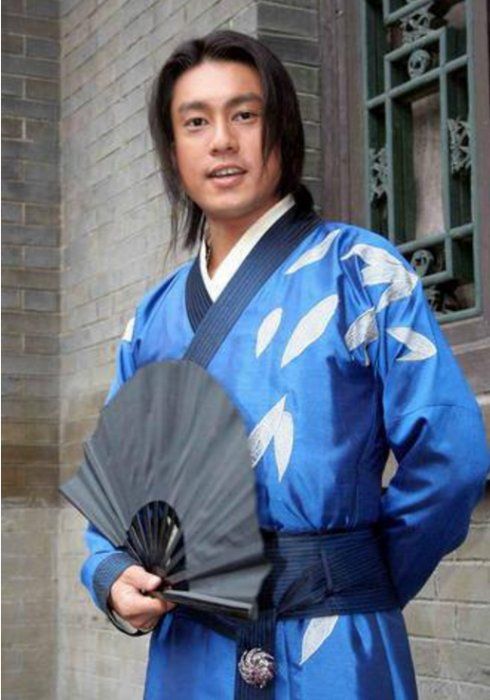 2006年,朱孝天接拍古龙经典武侠剧《楚留香传奇》,然而他的定妆照出来