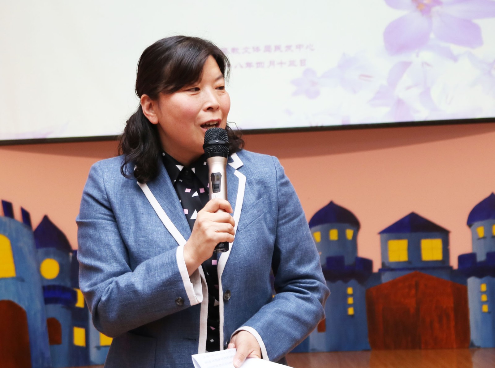 最后,经开区教文体局民办教育发展中心陈晖老师现场做总结讲话,陈老师