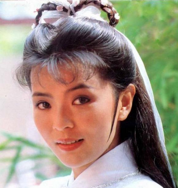 经典武侠《神雕侠侣》八版小龙女你最喜欢哪一个,最惊艳莫过于她|陈玉